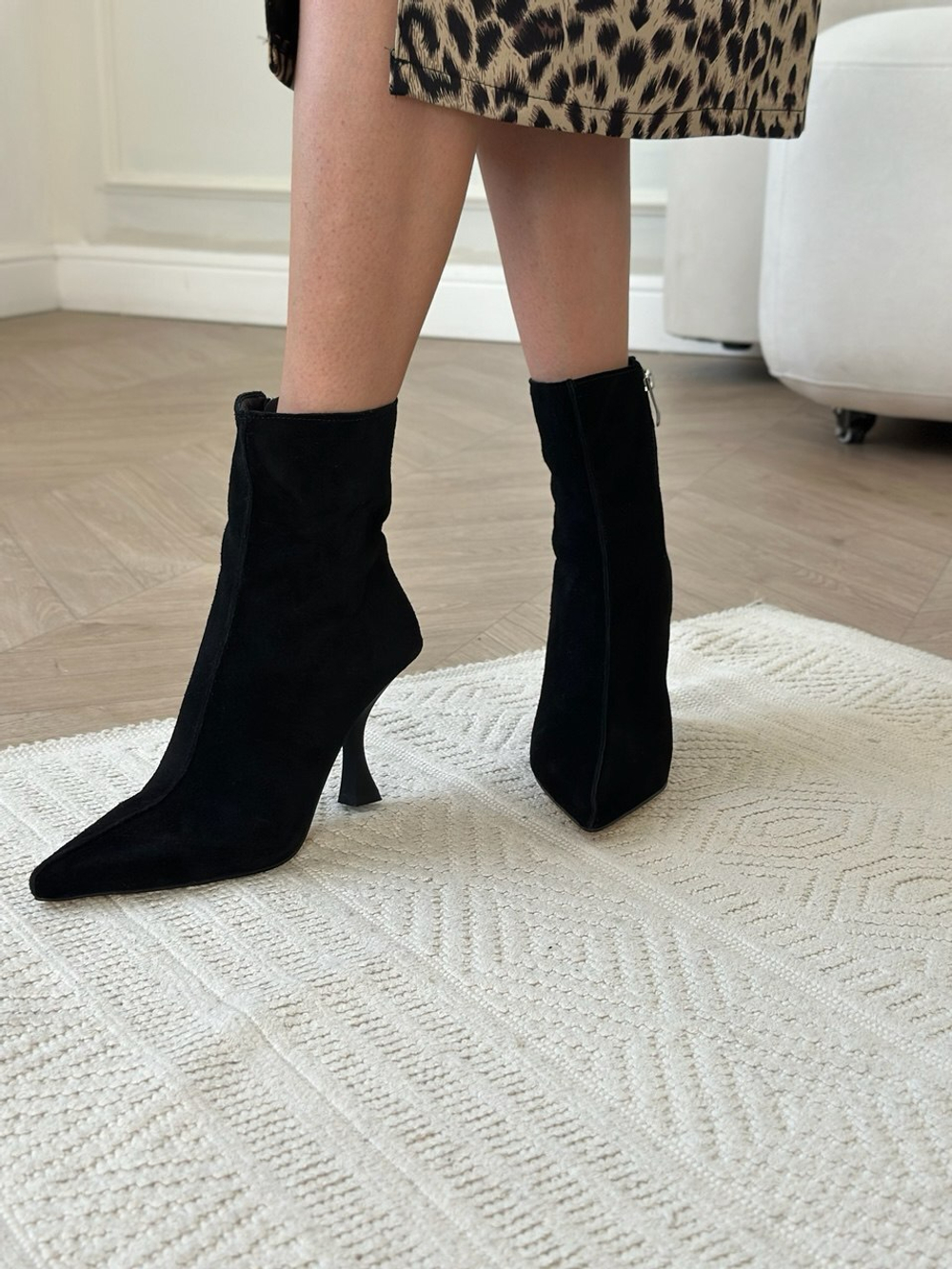 Ботильоны из натуральной замши Egga