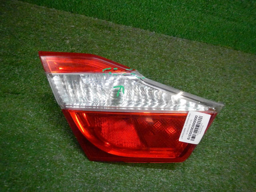Фонарь левый внутренний Toyota Camry xv50 (2011-2014)
