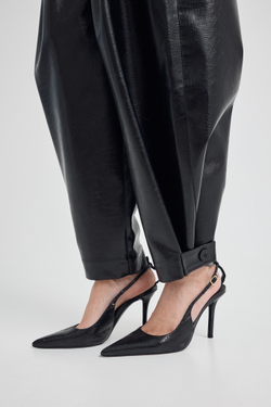 Брюки из экокожи