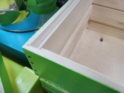 Подкрышник 10 рамочного улья крашен (липа)