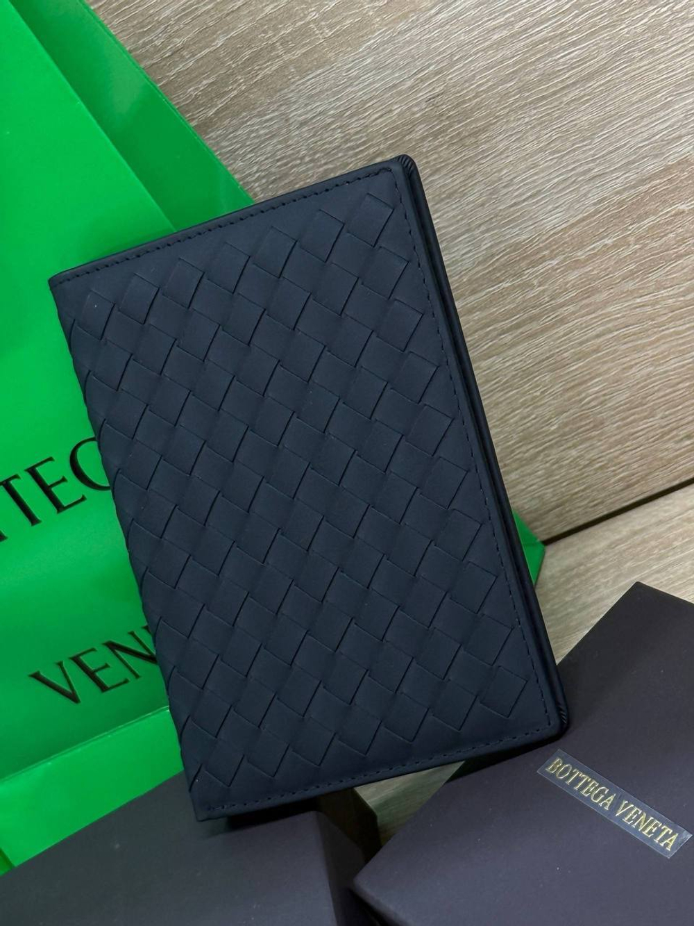 Обложка на паспорт Bottega Veneta