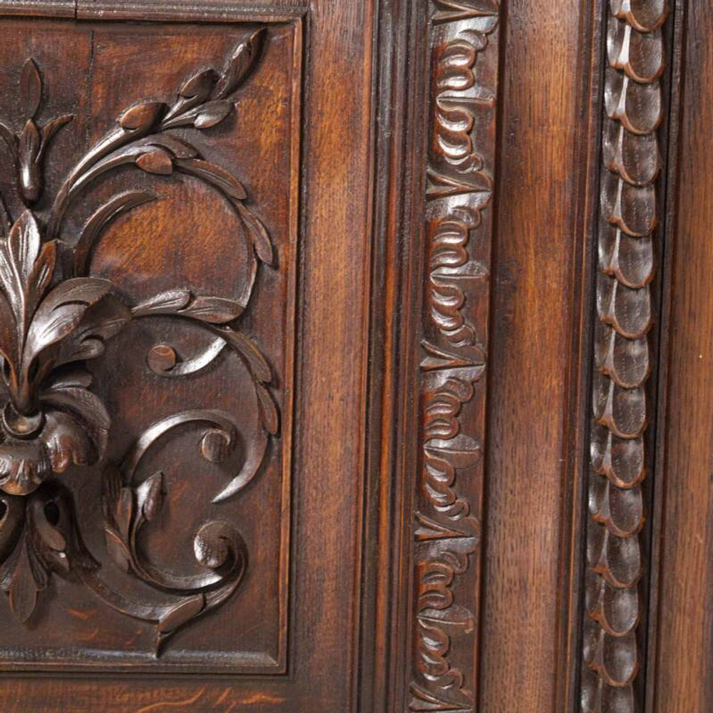 Шкаф из рыцарского зала