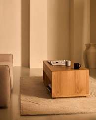 Журнальный столик Alguema с 2 ящиками из дубового шпона с натуральной отделкой 140 x 60 см