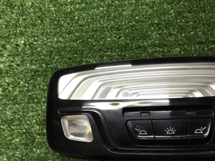 Плафон салона BMW 5er G30 (2017-2023)