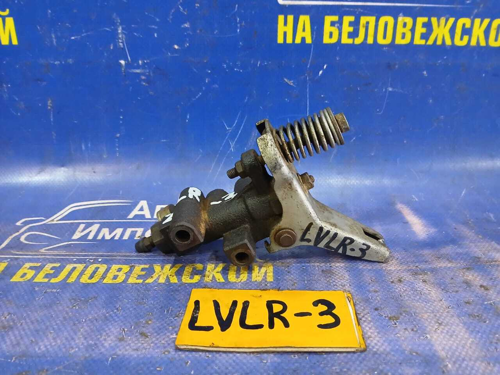 Распределитель тормозной MAZDA MPV 1997
