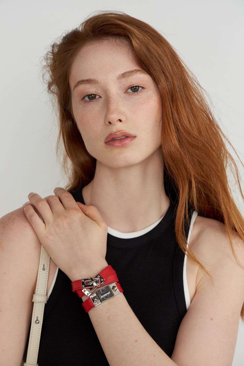 MISTRESS БРАСЛЕТ 12 RED