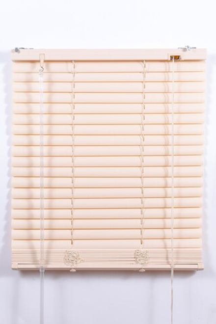 Жалюзи пластиковые, бежевый