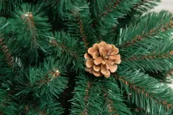 Искусственная елка Лапландия с шишками 180 см., мягкая хвоя, ЕлкиТорг (12180)