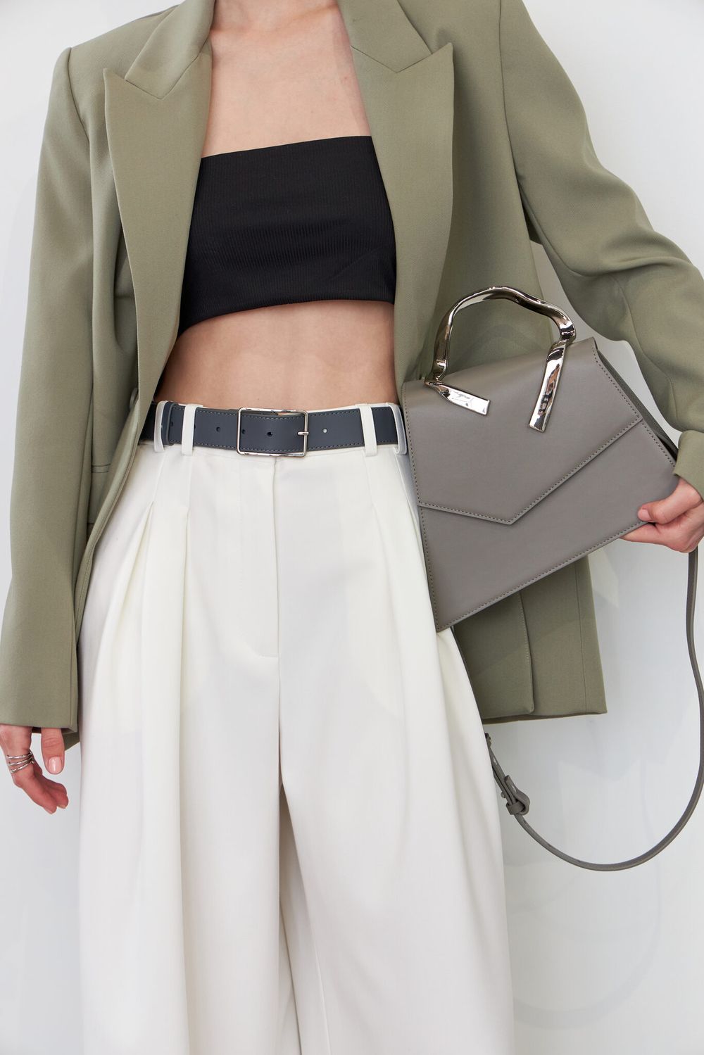 БАЗОВЫЙ РЕМЕНЬ С ПРЯМОУГОЛЬНОЙ ПРЯЖКОЙ GRAPHITE