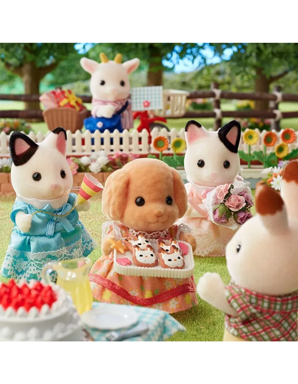 Игровой набор Sylvanian Families «Семья Той Пуделей» 5259