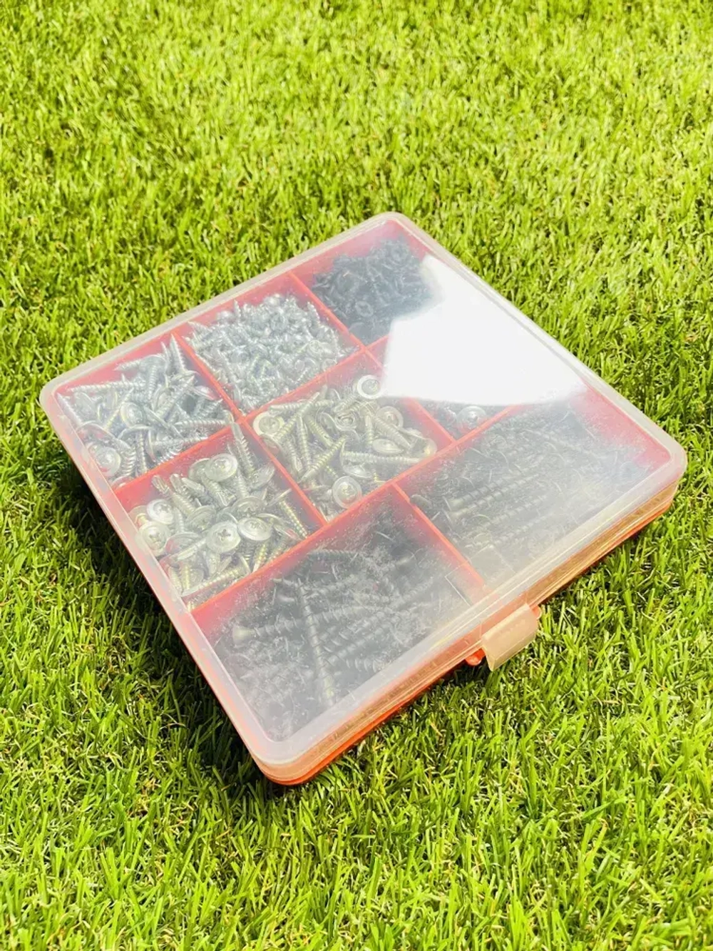 Набор саморезов (900)