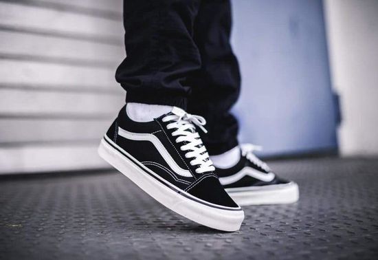 Обзор кроссовок Vans: Как выбрать идеальную пару