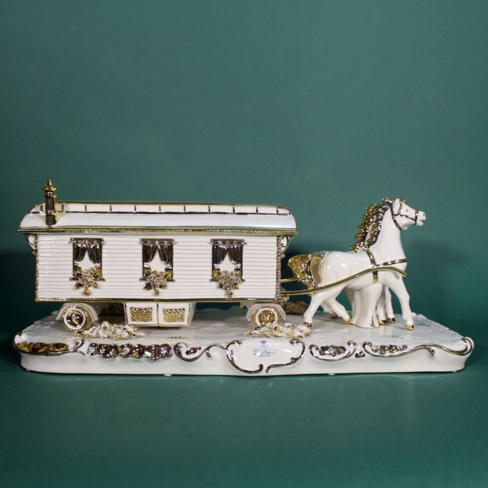 Винтаж: Фарфоровая скульптура в стиле Capodimonte
