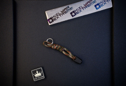 Паракордовый брелок-пуллер