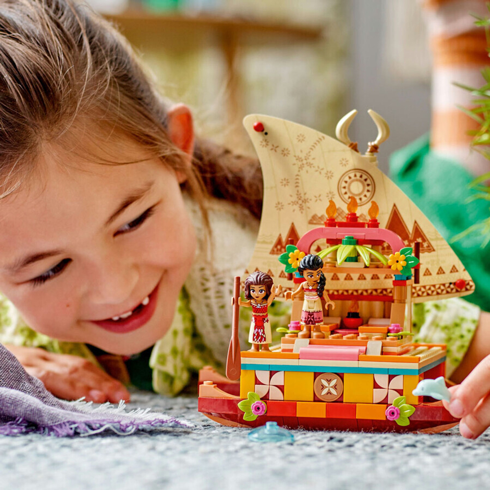 Конструктор LEGO Disney Princess 43210 Лодка-путешественник Моаны