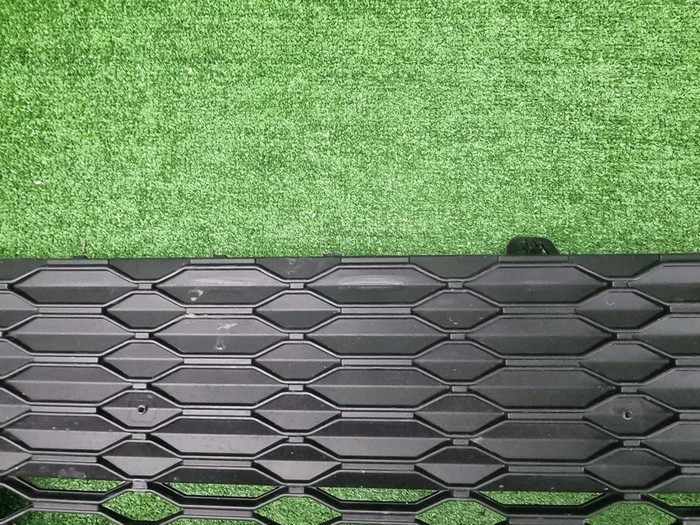 Решетка переднего бампера Mini Hatch F56 (21-24)