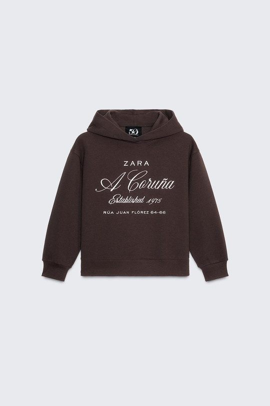 ZARA ТОЛСТОВКА С ПРИНТОМ © 50TH ANNIVERSARY, КОРИЧНЕВЫЙ