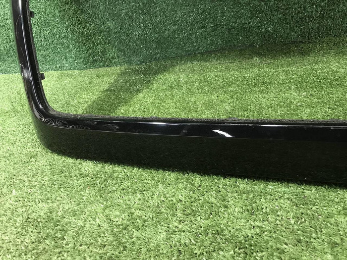 Накладка решетки радиатора Bentley Bentayga (2015-2020)