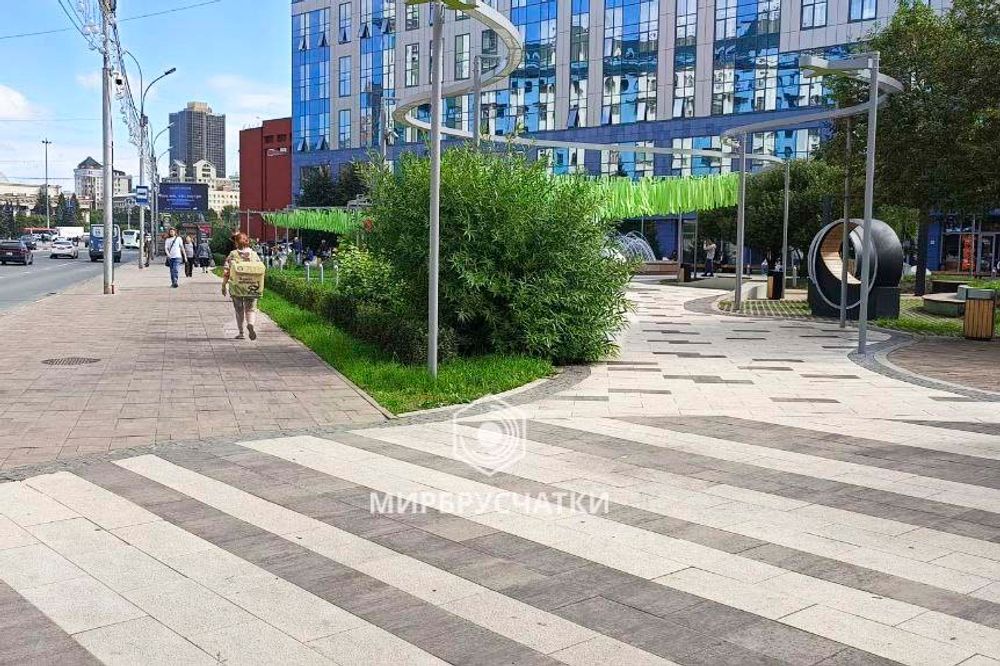 Сквер Крылья Сибири, г.Новосибирск