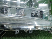 Фара правая Toyota Land Cruiser 200 (2015-2021) LED