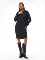 Женское трикотажное платье черное с узором косичка