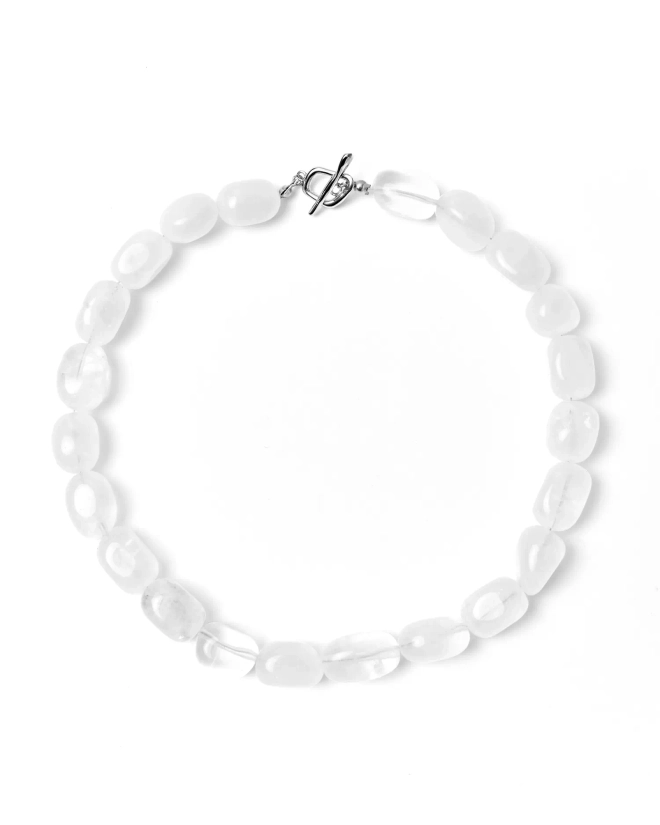 Колье из белого кварца