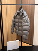 Пуховик Moncler