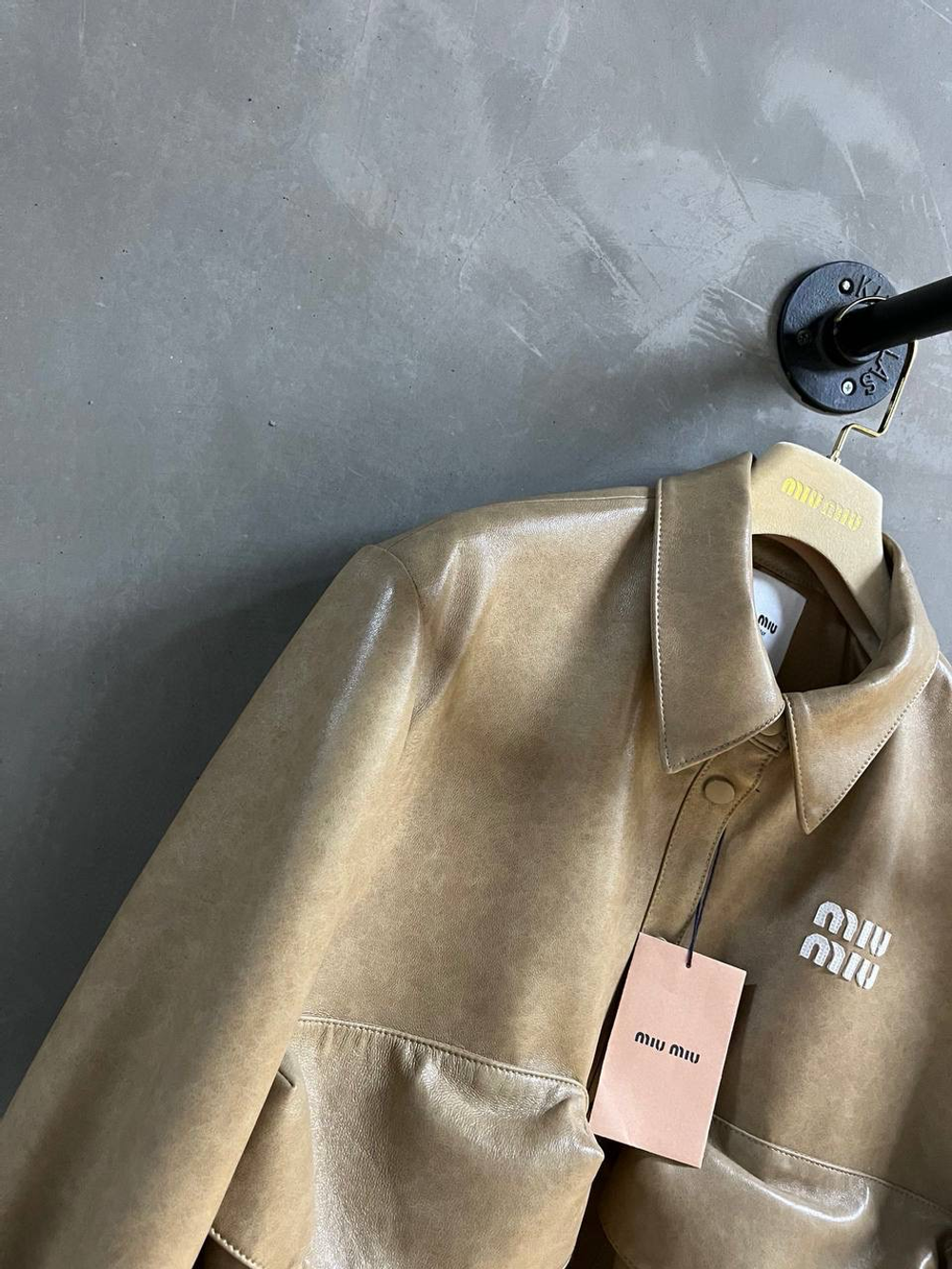 Кожаная куртка Miu Miu