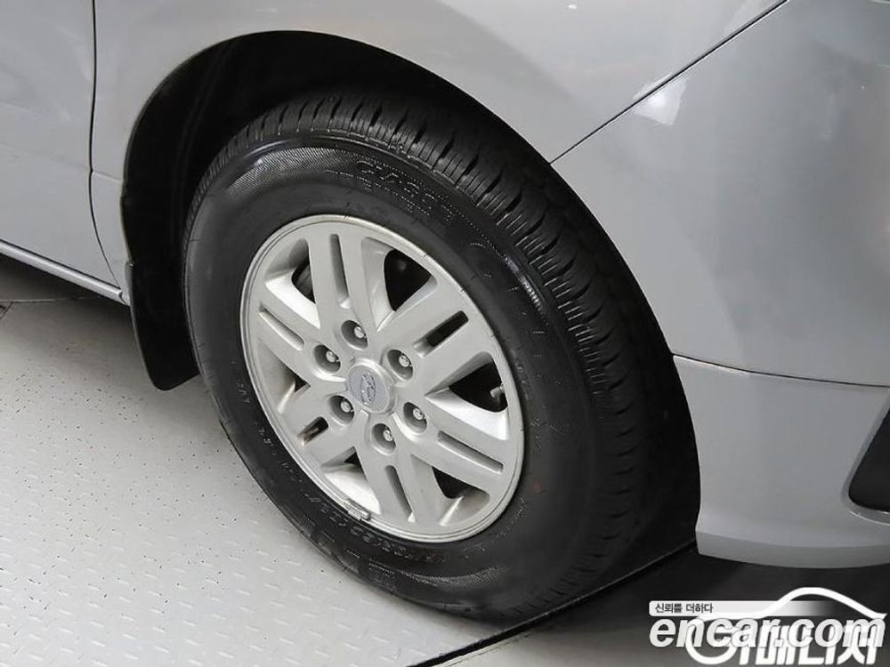 Hyundai The New Grand Starex Van 3-х местный (08.2019)