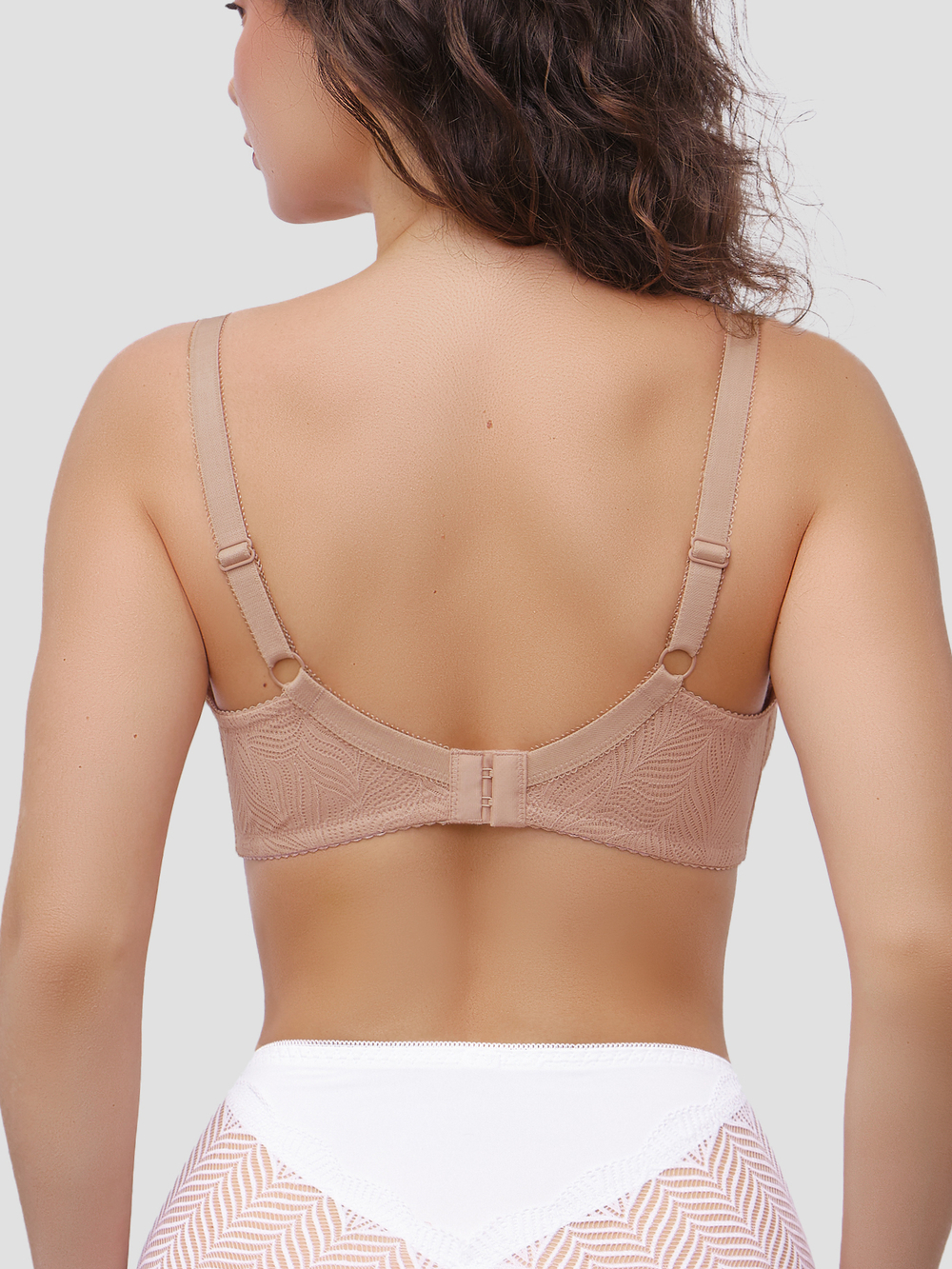 Бюстгальтер OIRO Cora Мягкая чашка