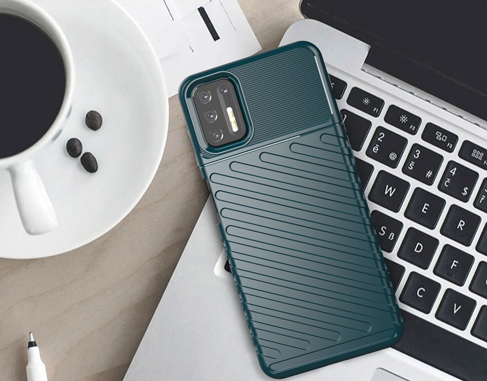 Чехол противоударный темно-зеленого цвета на телефон Motorola G9 Plus, серия Onyx от Caseport