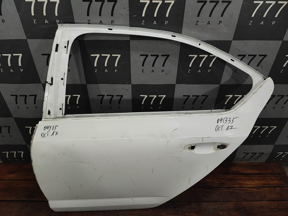 Дверь задняя левая Skoda Octavia 3 (A7) 13-20 Б/У Оригинал 5E5833055B