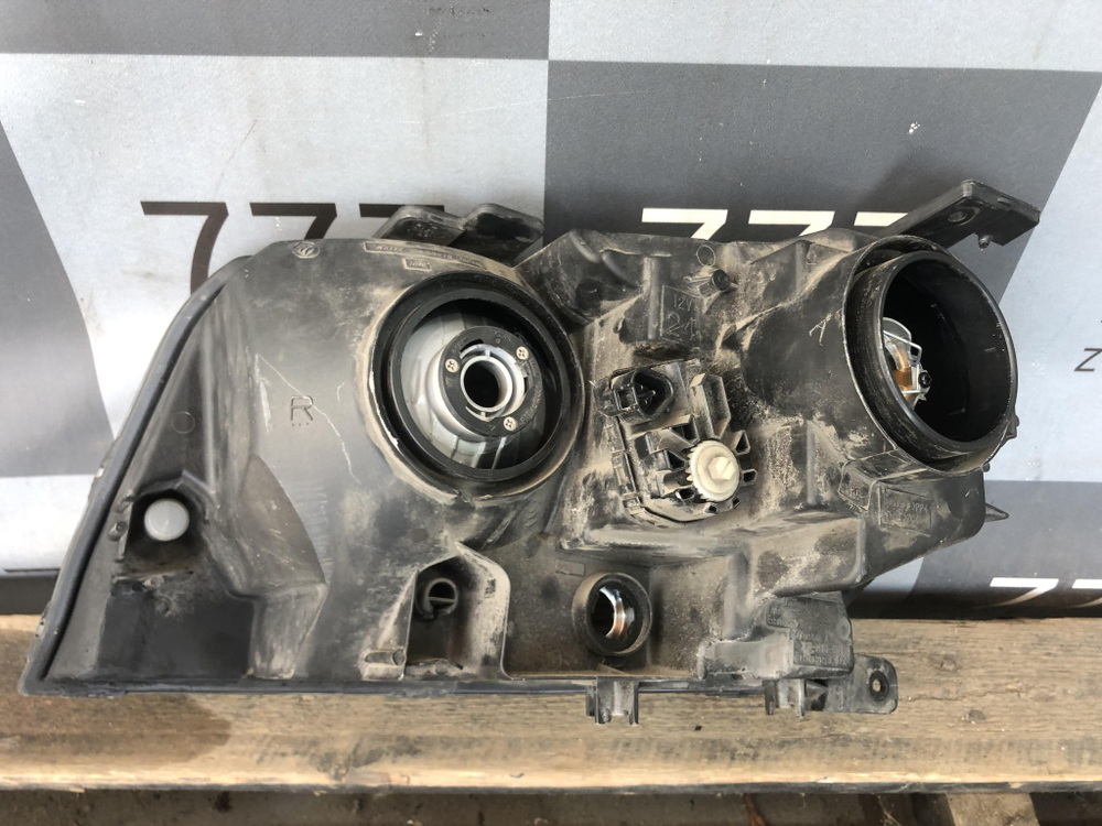 Фара правая Suzuki Grand Vitara 2 (JT) 05-15 Б/У Оригинал 3512065J12