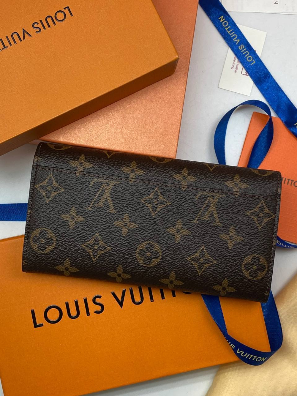Кошелек Louis Vuitton
