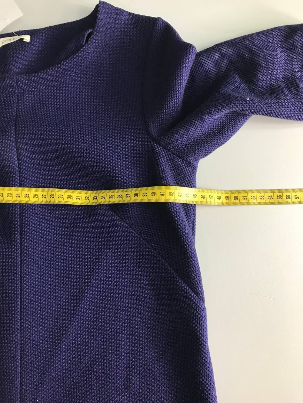 Платье Promod сдержанное, визуально на 42 размер