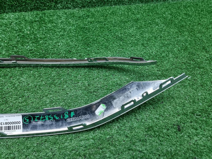 Молдинг бампера LH Mercedes S W222 17-20 Maybach