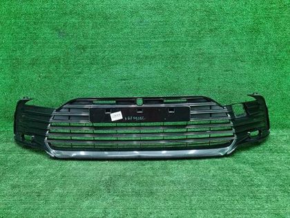 Решетка переднего бампера Toyota Camry XV70 20-нв