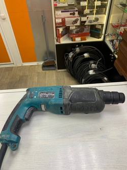 Перфоратор Makita HR2470