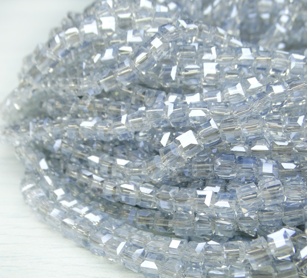 БВ029ДД3 Хрустальные бусины квадратные, цвет: серый AB прозрачный, 3 мм, кол-во: 63-65 шт.