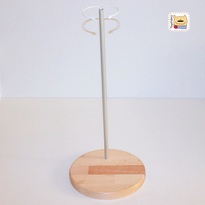 Подставка для куклы из бука (диаметр основания 19см)