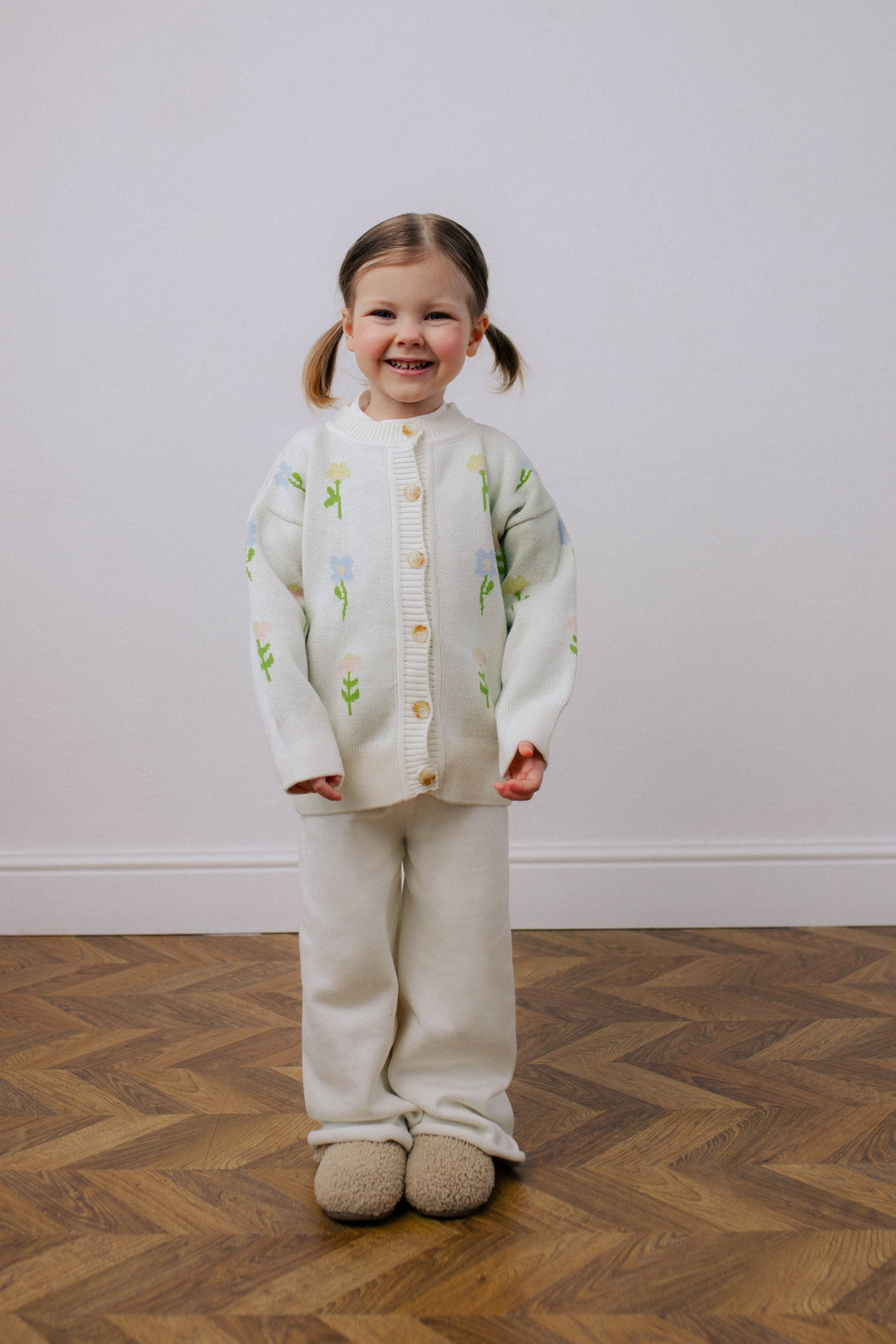 Кардиган вязаный (цветочные мечты)