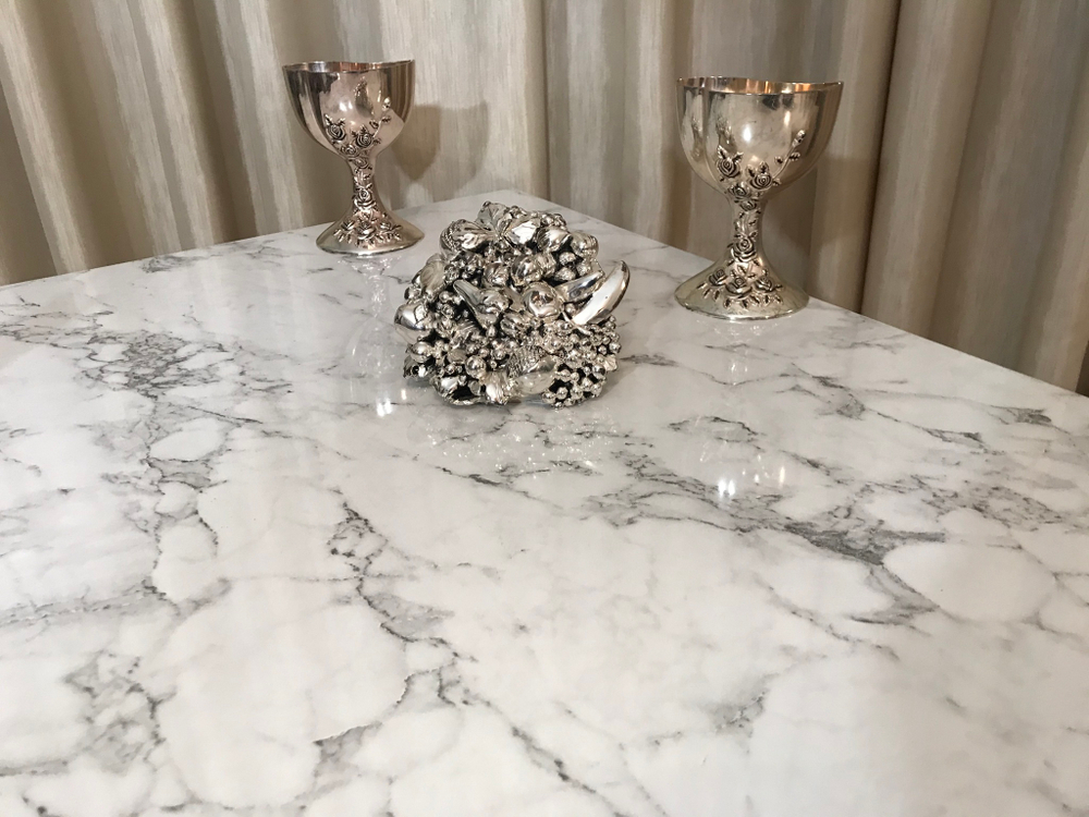 Раскладной стол с ящиком на черных ножках Italian marble