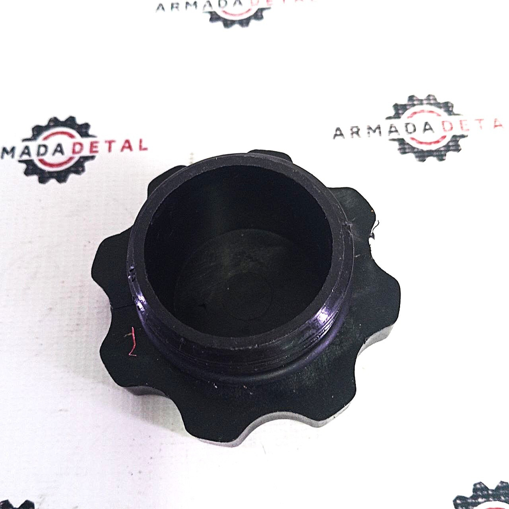 Крышка маслозаливной горловины | 320/04090 | Аналог