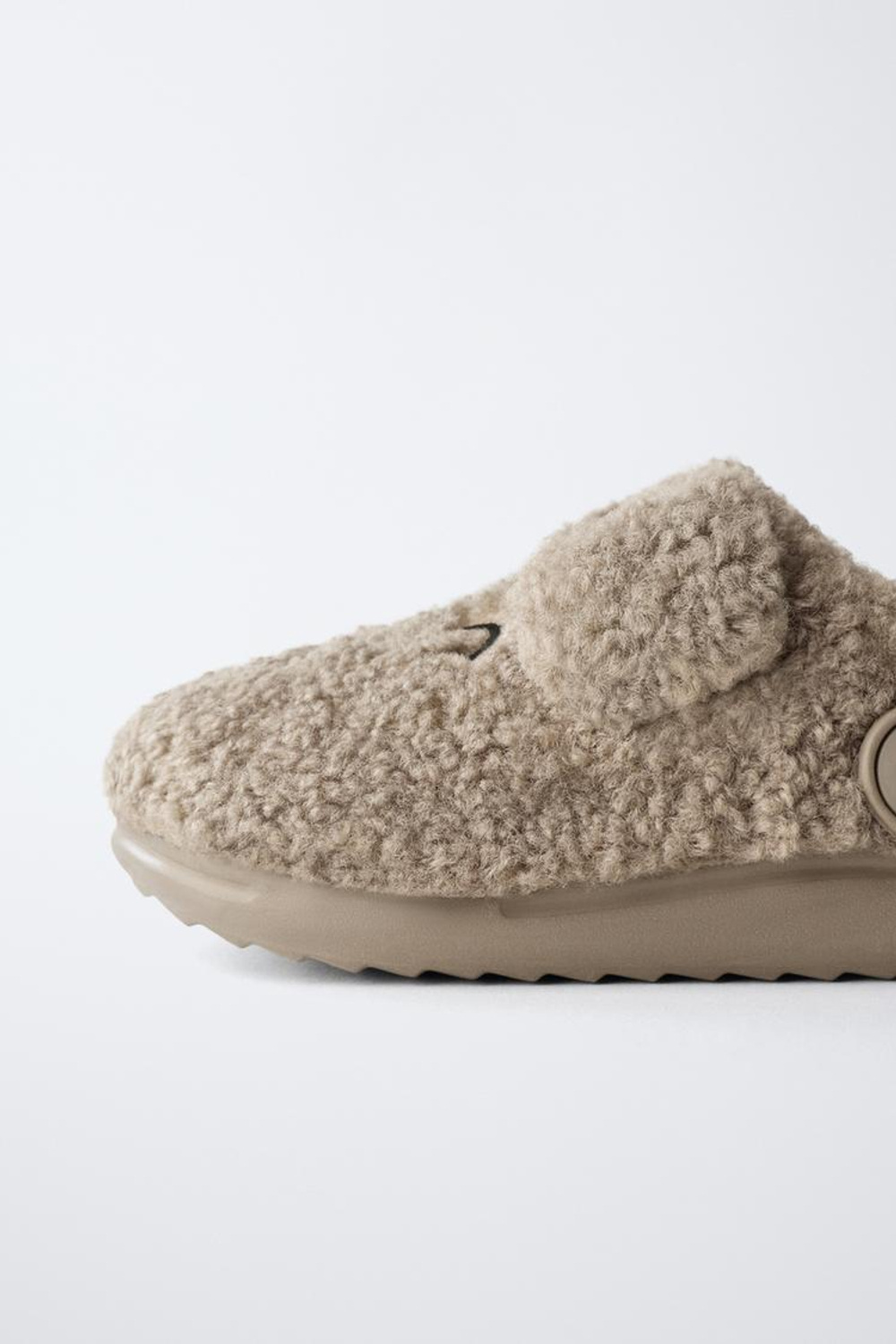 ZARA САБО С СОБАКОЙ, СЕРО-КОРИЧНЕВЫЙ