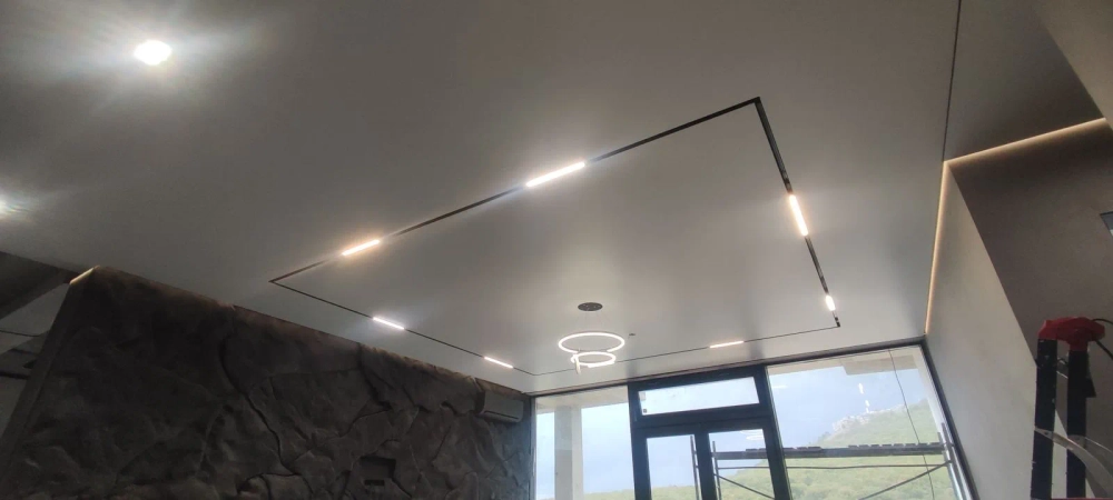 Трековый свет