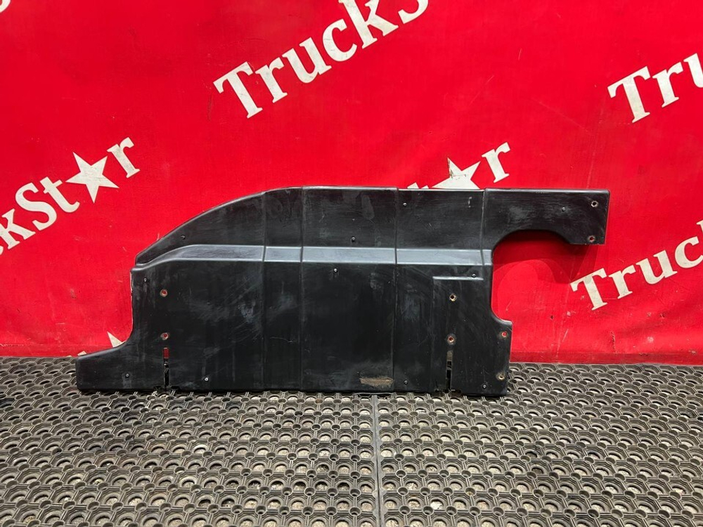 Шумоизоляция двигателя левая