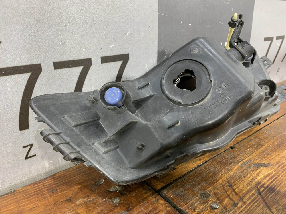 ПТФ передняя левая Skoda Octavia 3 (A7) 13-17 Б/У Оригинал 5E0941699D