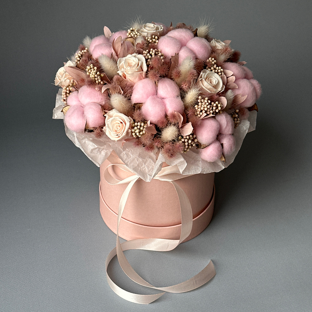 «Карамель» - композиция из стабилизированных цветов и сухоцветов