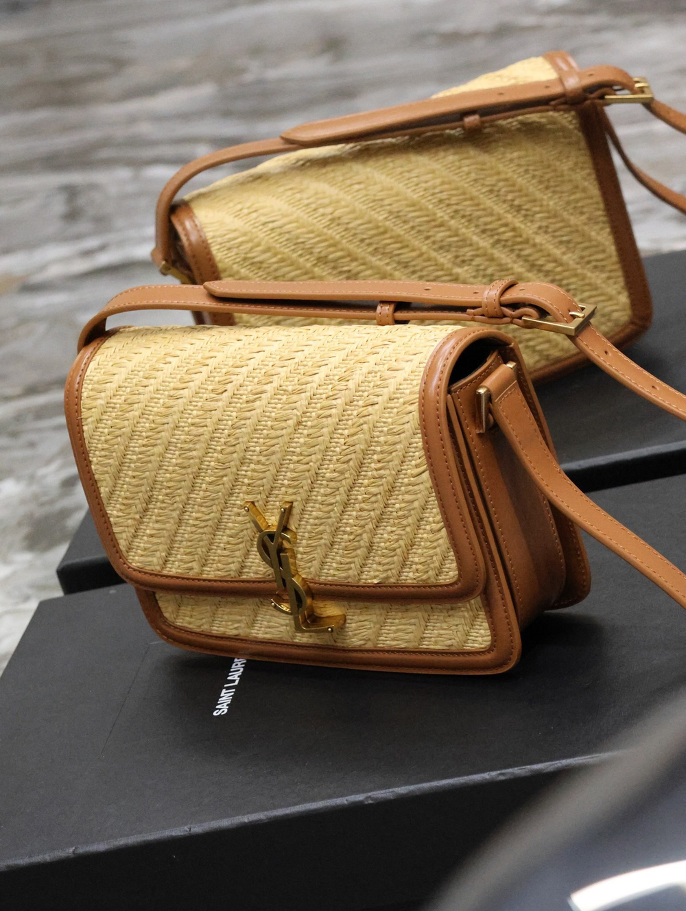 Saint Laurent Solferino 23 cm