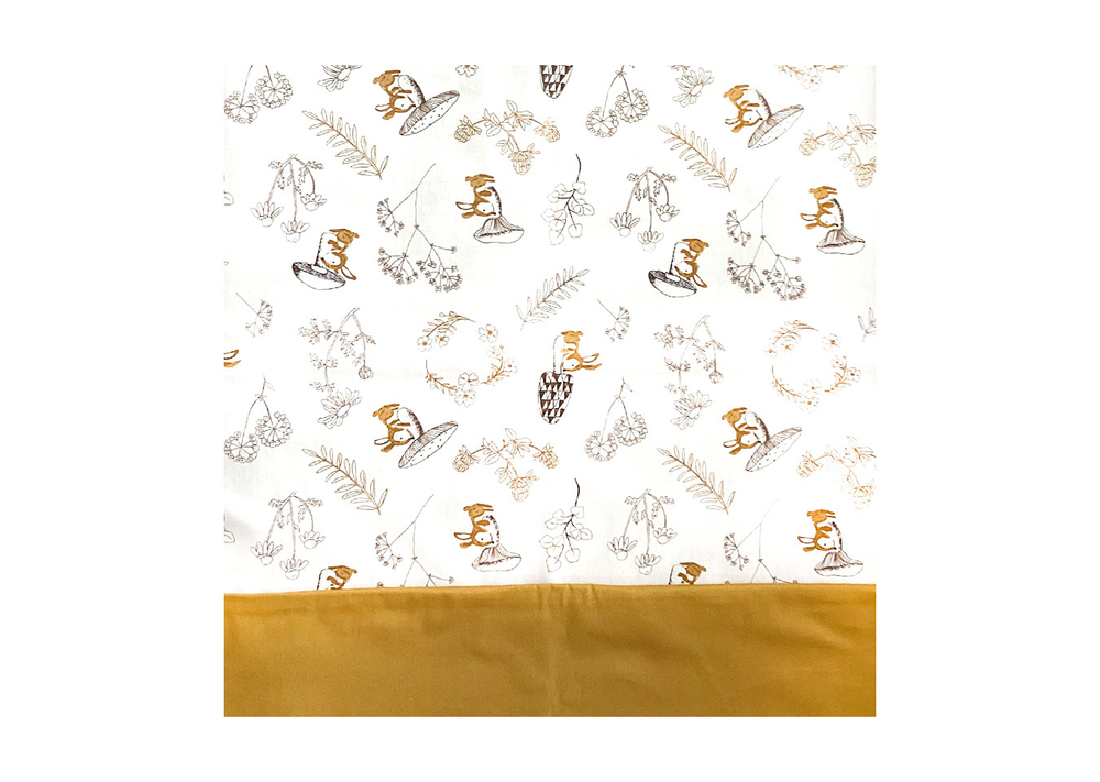 Постельное бельё в детскую кроватку «Зайчики с грибами» (горчичный, сатин)